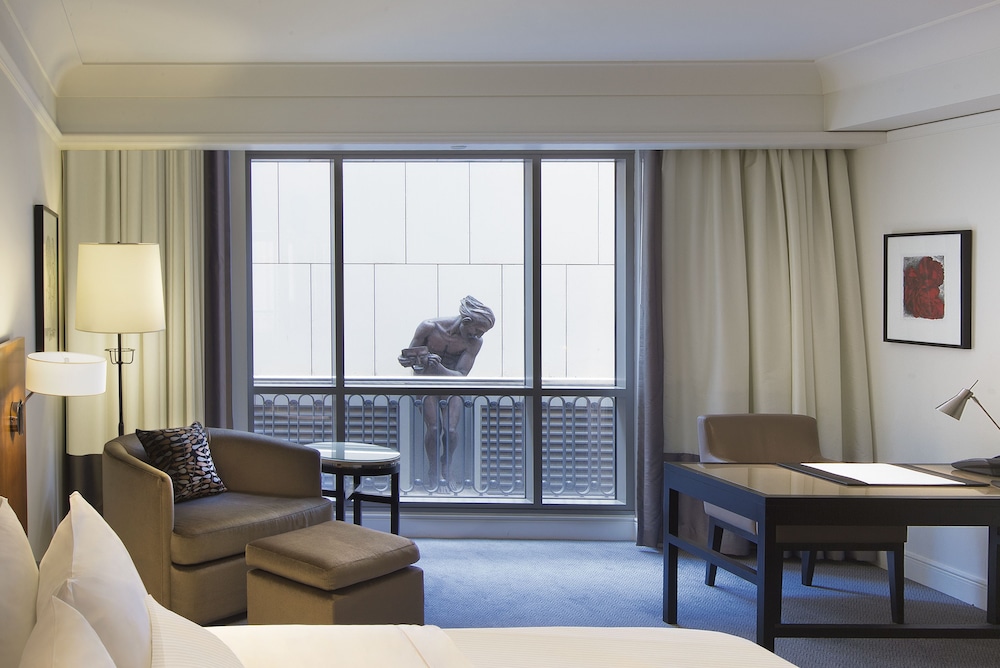 Standard Room, 1 King Bed - Photo 2