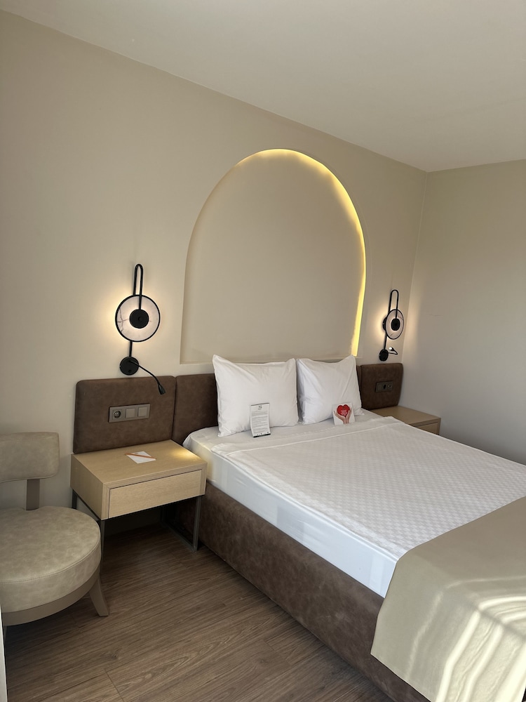 Family Suite Room With Swim Up