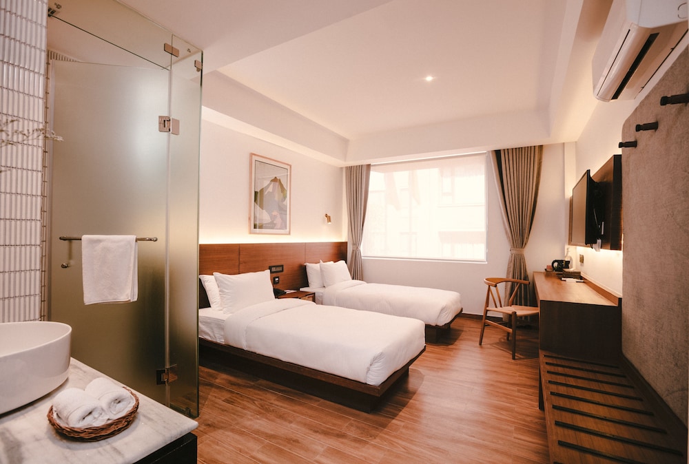 Deluxe Double or Twin Room - Photo 4