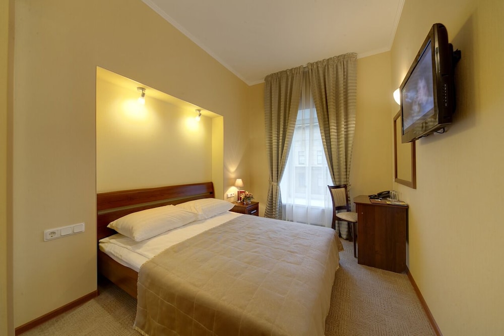 Economy Double Room photo 1