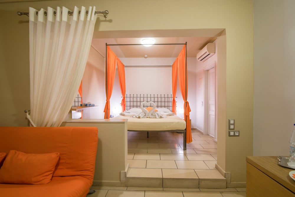 Junior Suite, Jetted Tub - Photo 11