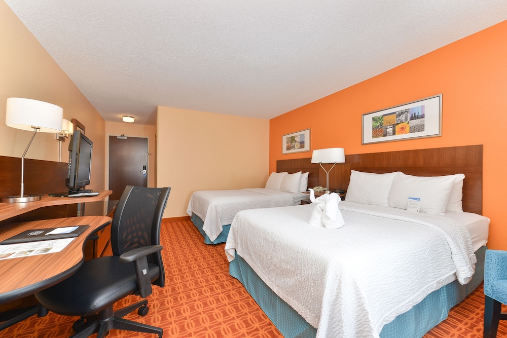 Room, 2 Double Beds photo 2