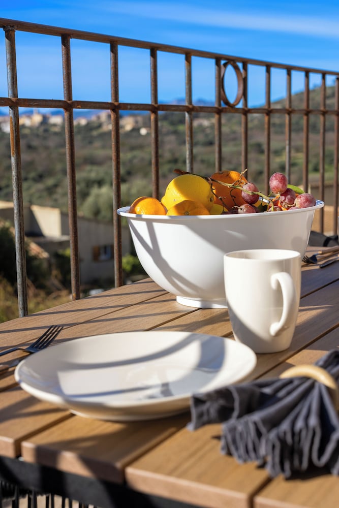 Superior Double or Twin Room, Balcony, Valley View photo 2