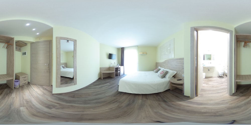 Superior Double or Twin Room photo 1