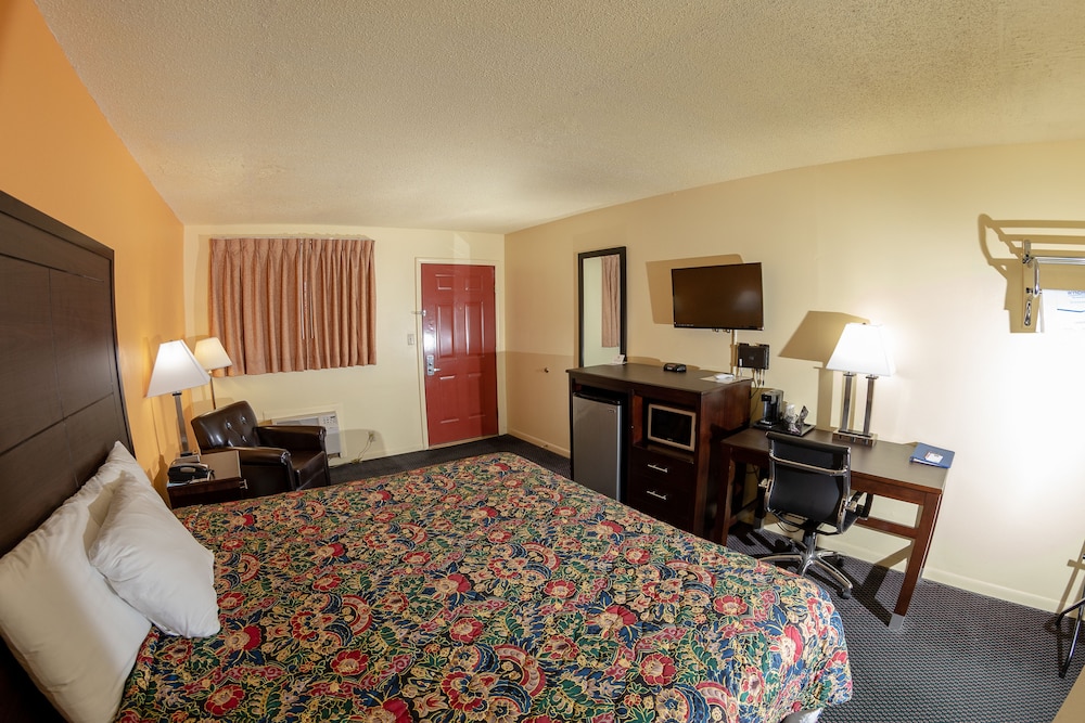 Room, 2 Queen Beds, Non Smoking - Photo 2