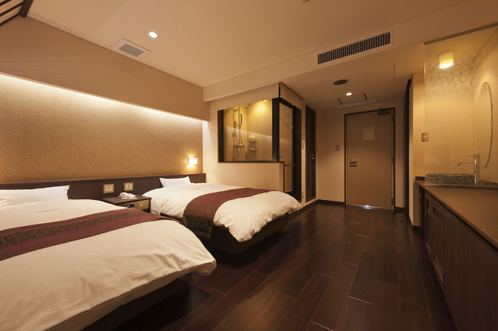Twin Room, Non Smoking (Main Build.) photo 2