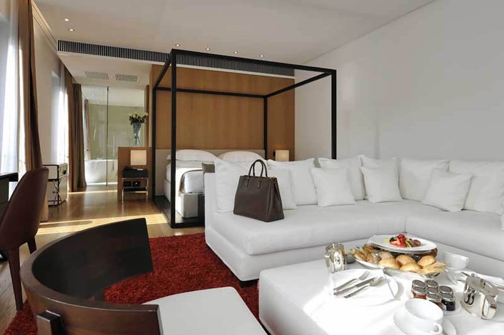 Executive Suite (The Space) - Photo 1
