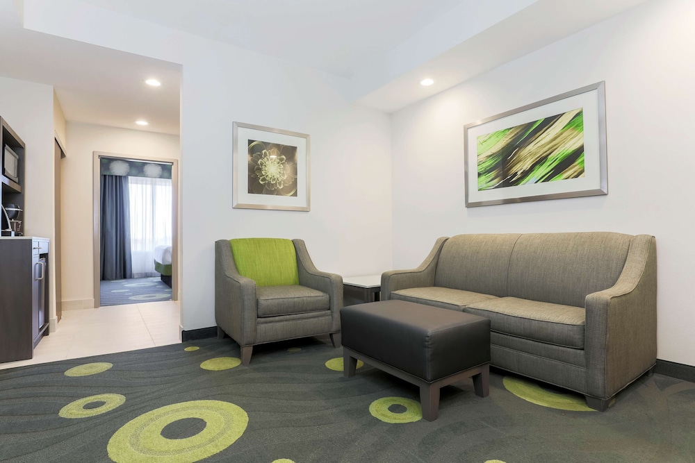 Suite, 1 Bedroom, Non Smoking photo 1