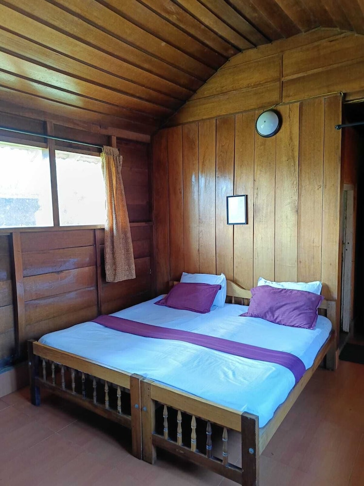 Deluxe Shared Dormitory