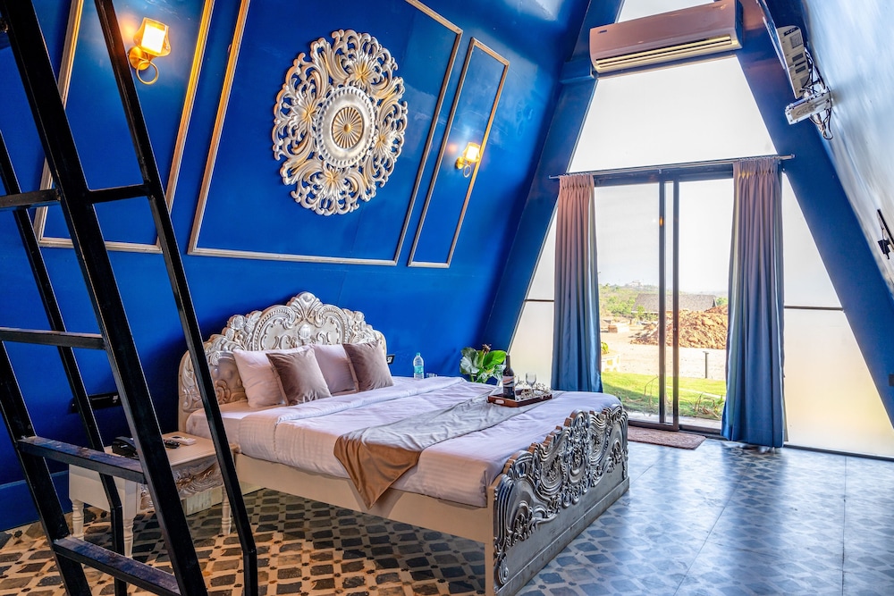 Executive Room - Photo 21