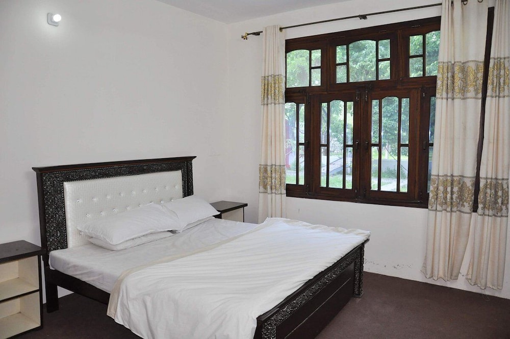 Deluxe Double or Twin Room photo 1