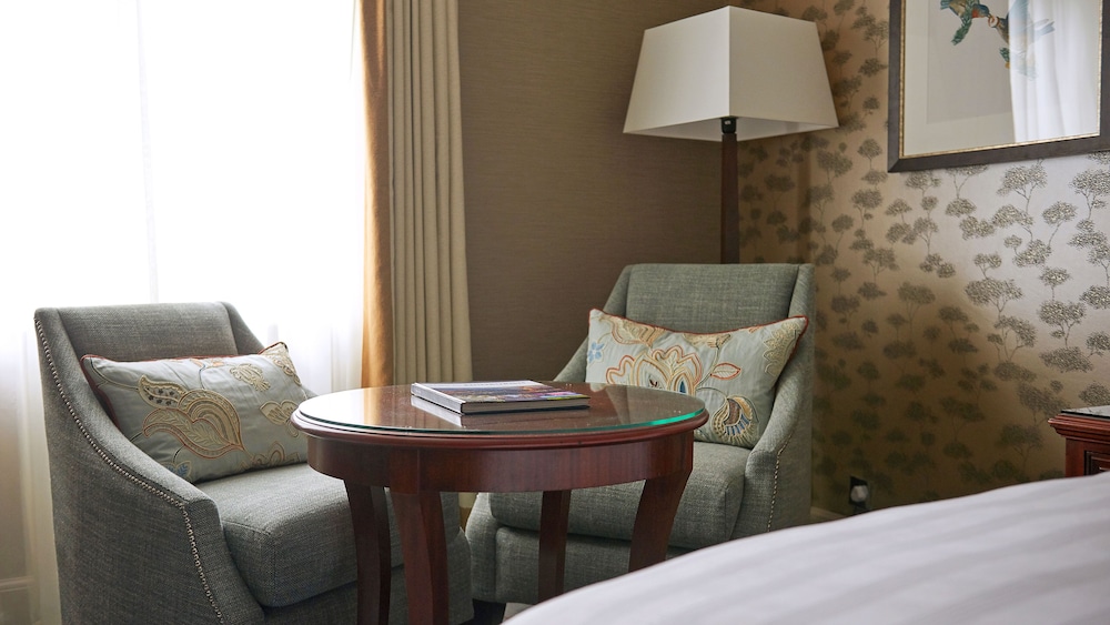 Superior Double Room, 2 Double Beds thumbnail 6