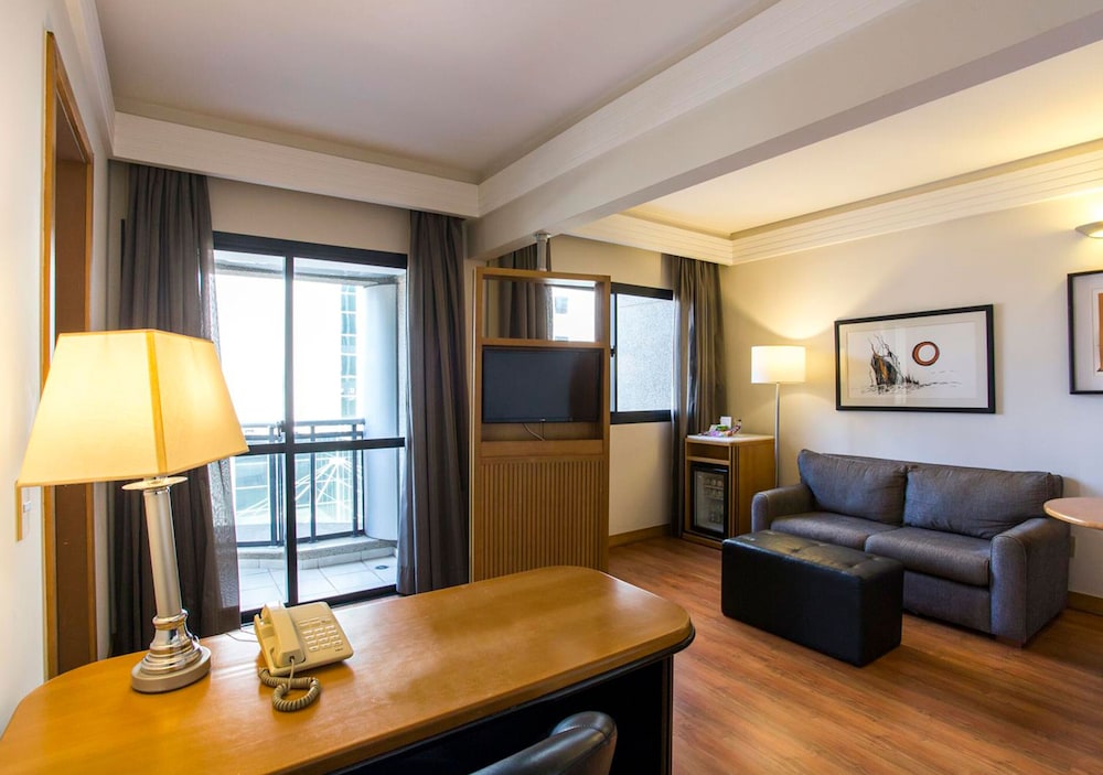 Premium Suite - Photo 4