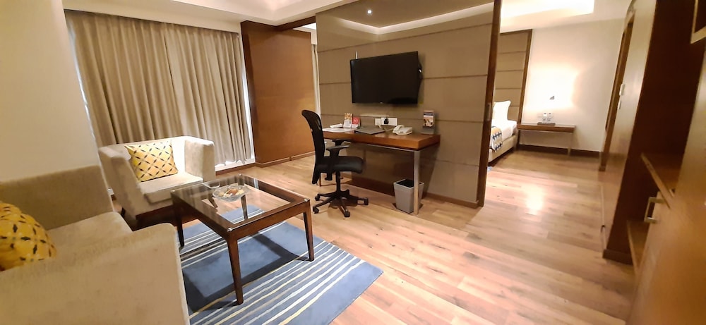 Presidential Suite, City View photo 2