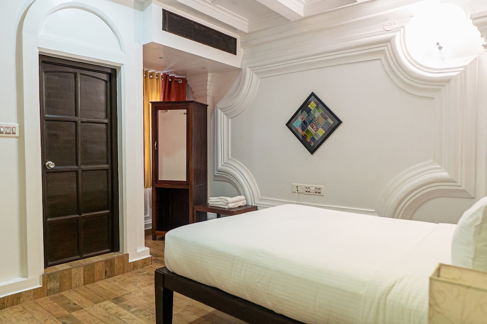 Classic Double Room