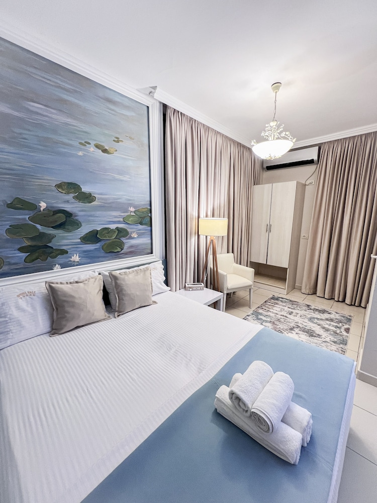 Room 506 photo 2