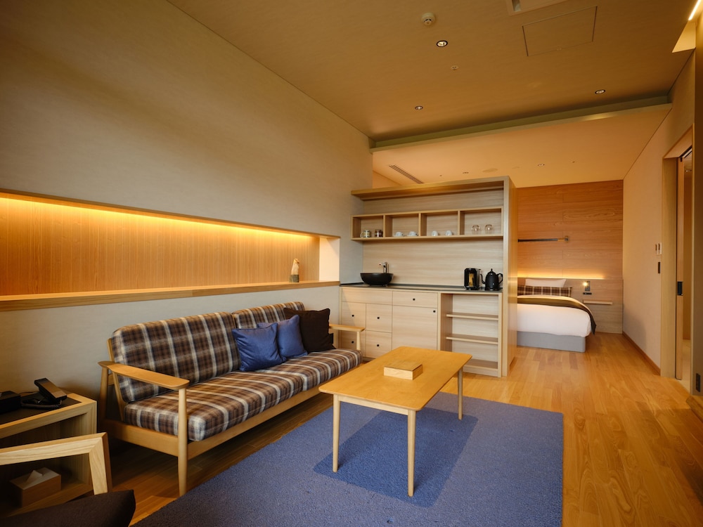 Design Twin Room with Onsen Open-Air Bath (Wood-Deck) East Wing, Non-Smoking - Photo 13