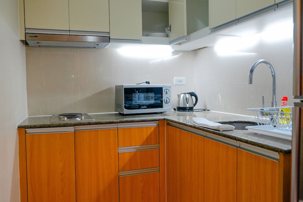 Family Condo, 2 Bedrooms, Ocean View, Sea Facing photo 3
