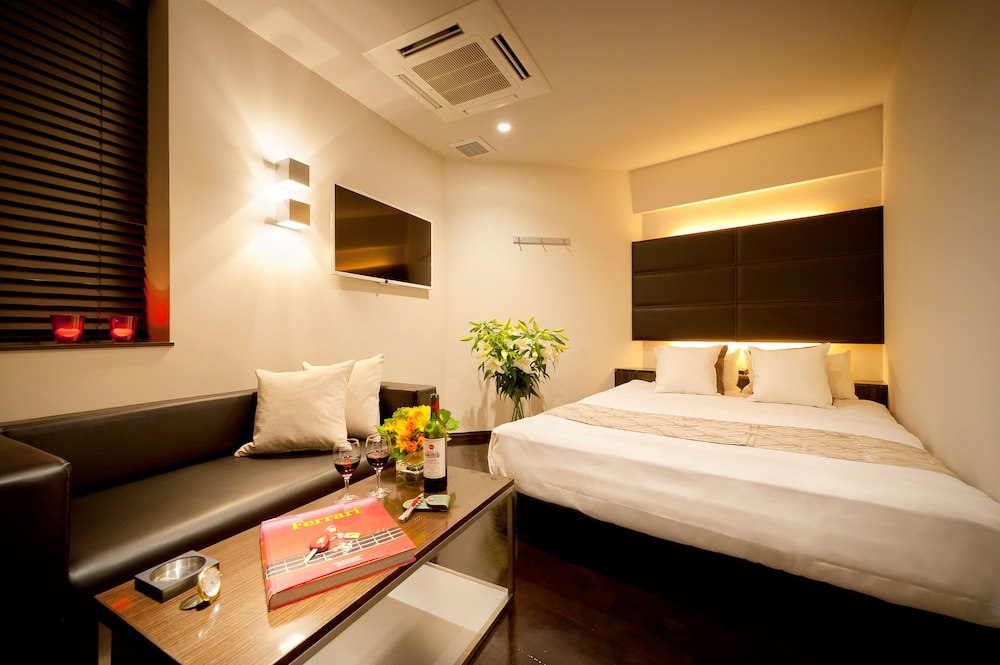 Double Room Check-in 20:00~, Smoking photo 2