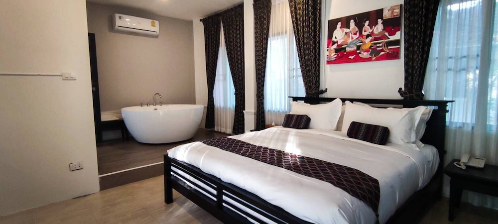 Deluxe Studio Suite
