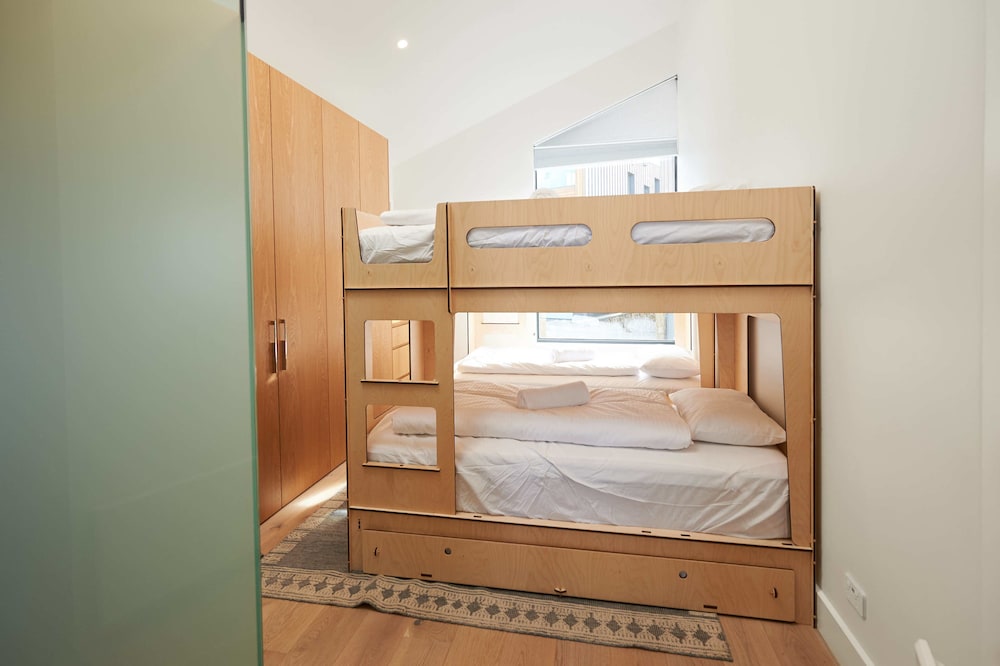 Luxury Chalet, 3 Bedrooms (5 Whitehorse Village Road Mt Buller ) photo 1