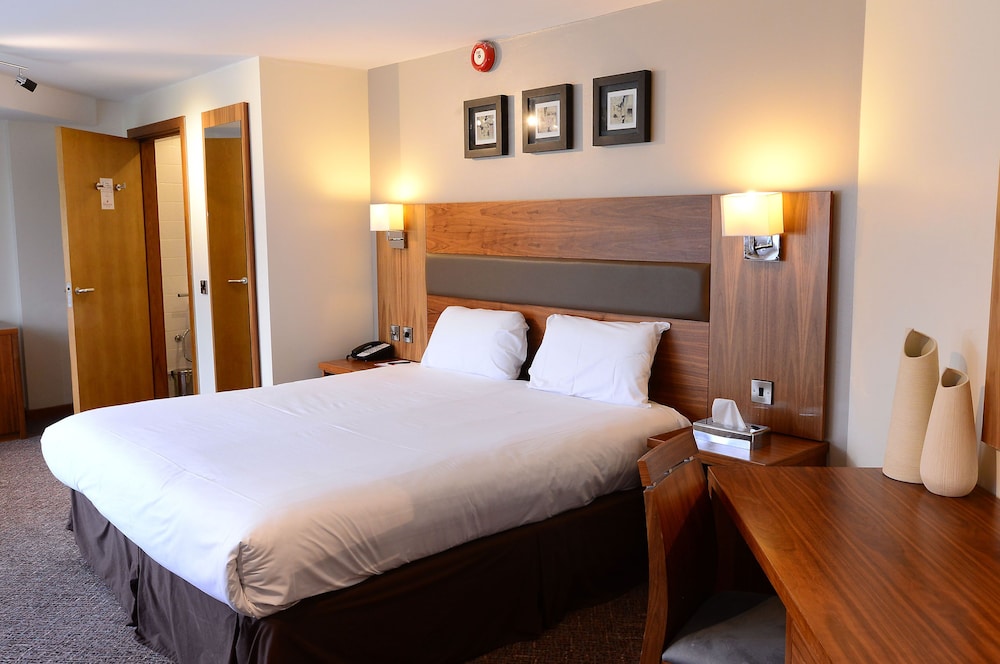 Business Room, 1 Double Bed, Non Smoking (Child Sofa Bed) photo 2