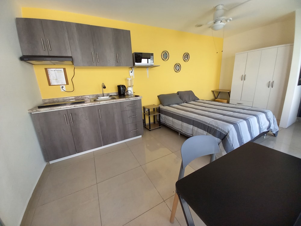 Executive Studio, Kitchen, Tower