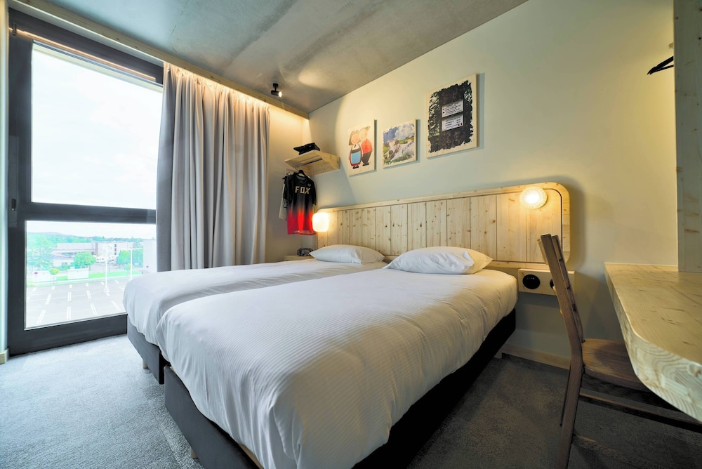 Room, 2 Twin Beds (Pop) - Photo 3