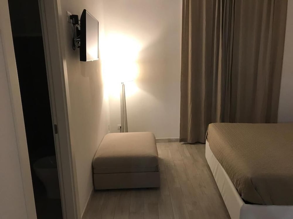 Basic Triple Room, Multiple Beds