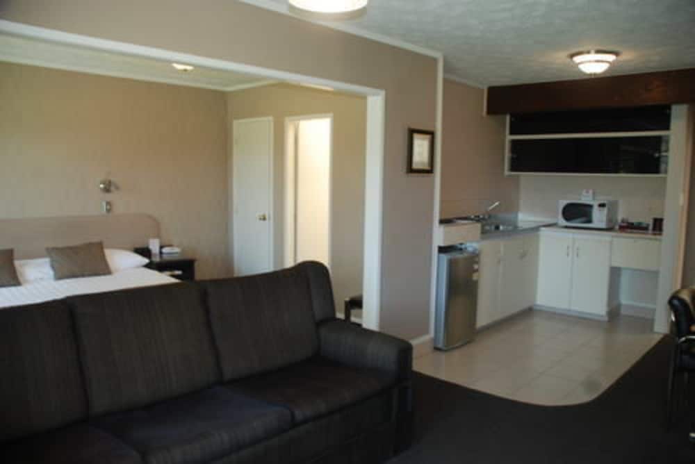 Standard Suite, 2 Bedrooms (Inter-connecting unit) photo 3