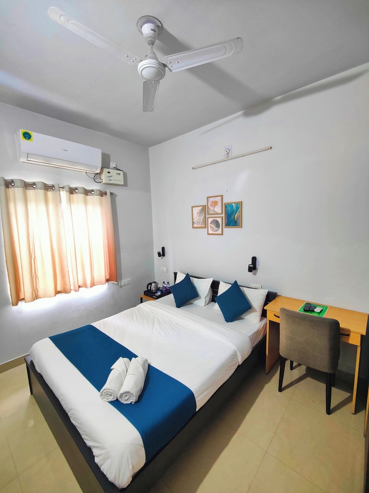 Deluxe Double Room, City View photo 1