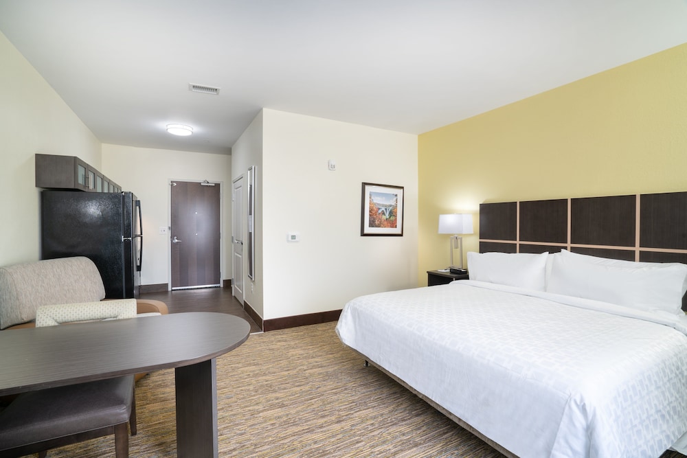 Suite, 1 King Bed, Accessible (Comm Access) photo 2