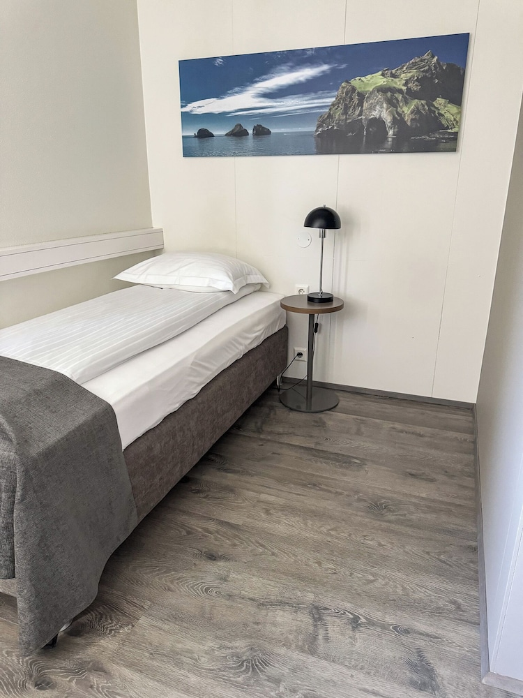 Small Twin Room with Spa Access photo 3