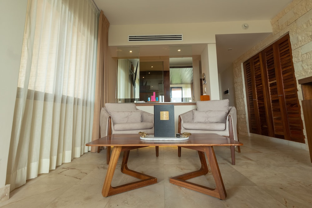 In Love Suite 1 King Bed With Terrace And Jacuzzi