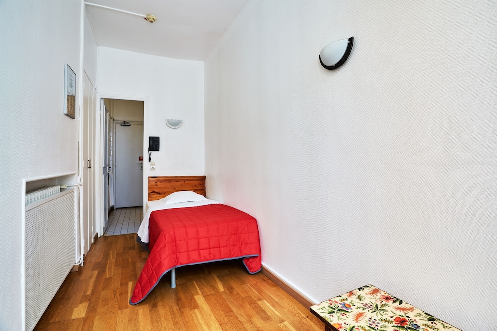 Single Room, Private Bathroom photo 2