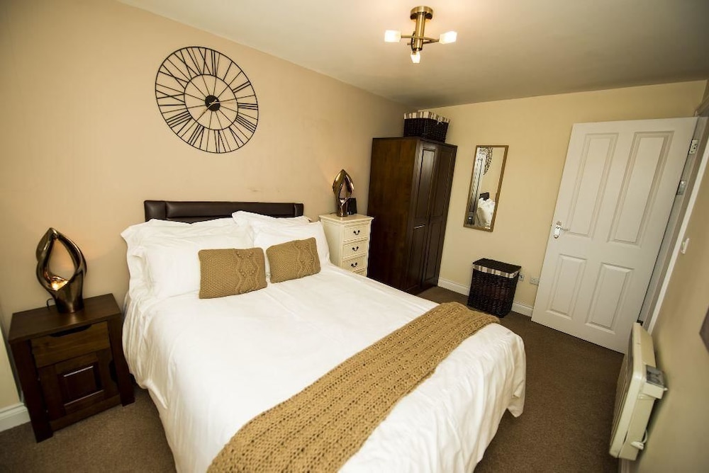 Deluxe Apartment, 3 Bedrooms (112 Duffield Road) photo 1