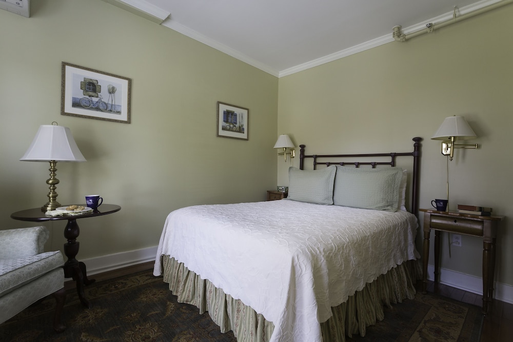 Suite (Morning Glory)