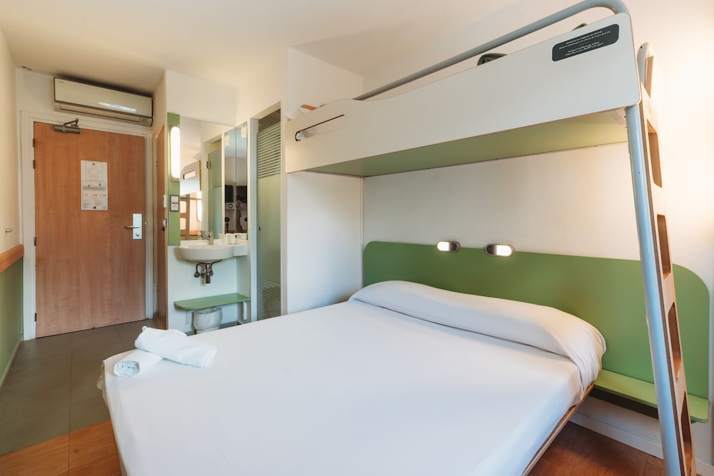 Single Room - Photo 1