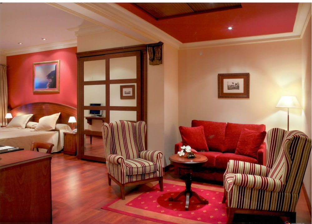 Deluxe Double or Twin Room, River View photo 2