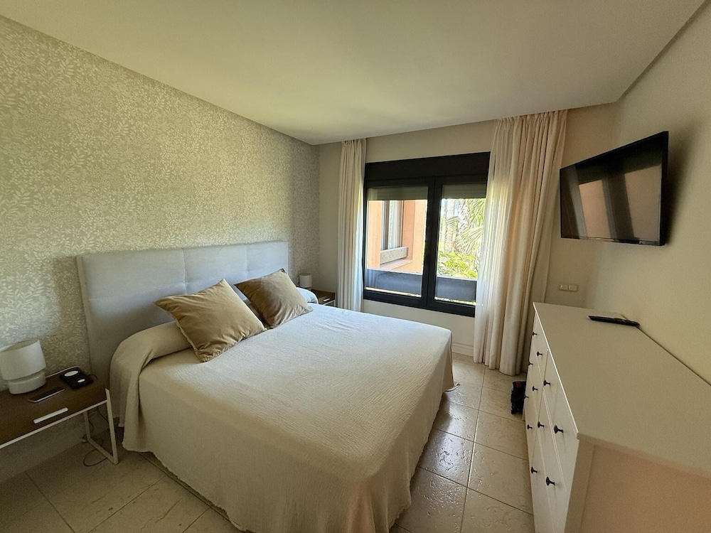 Exclusive Penthouse, 3 Bedrooms, Terrace photo 3