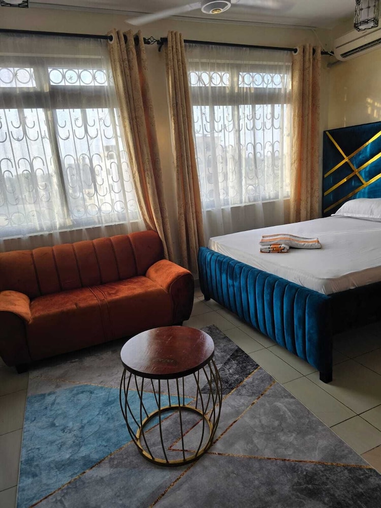 Comfort Studio Suite, Balcony, City View