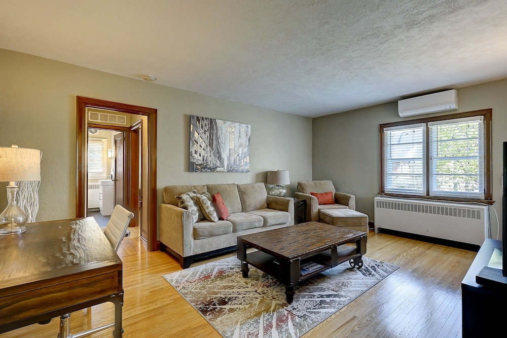 Premium Apartment, 1 Queen Bed, Non Smoking, Garden View