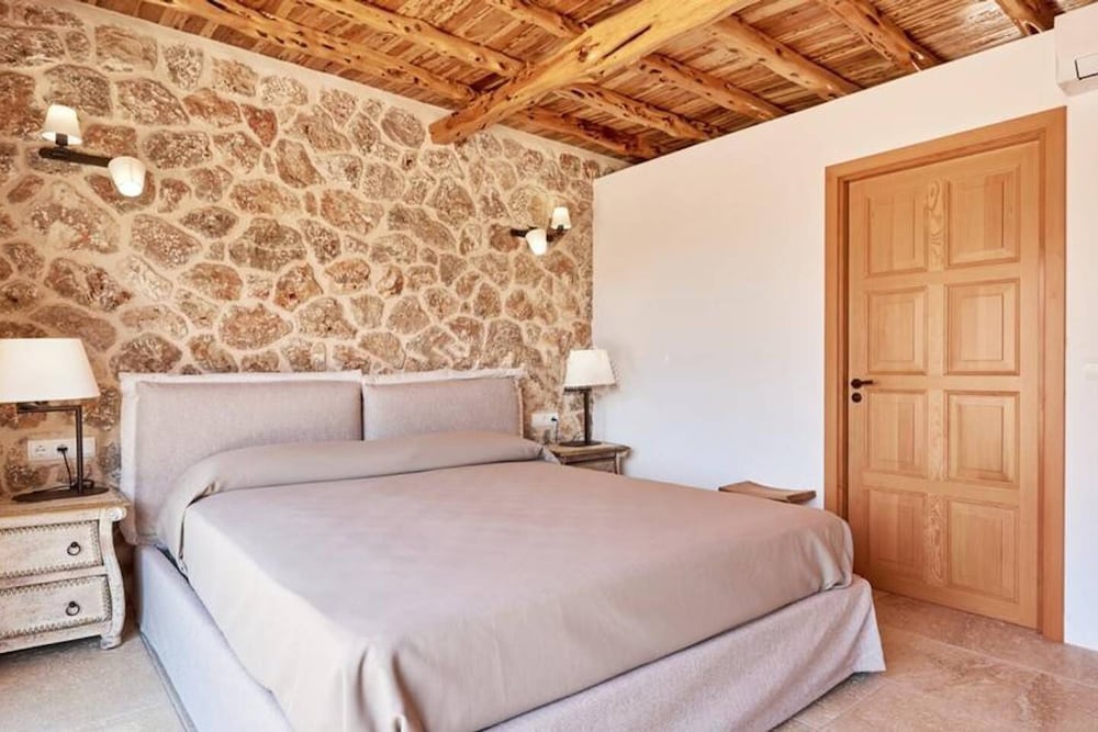Villa (6 Bedrooms) photo 2