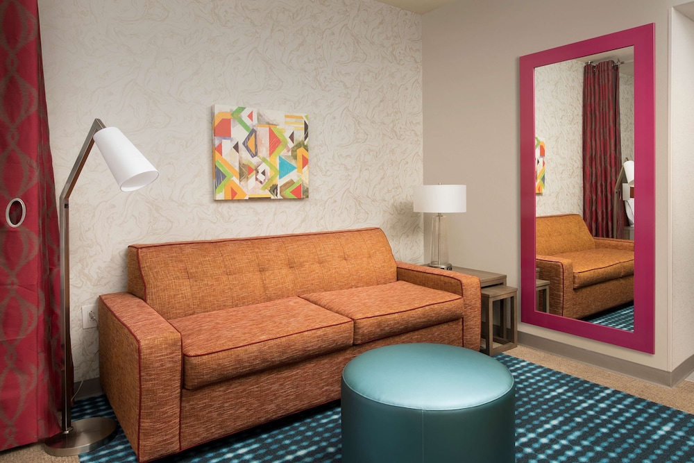 Suite, 1 King Bed, Accessible (Hearing) - Photo 6