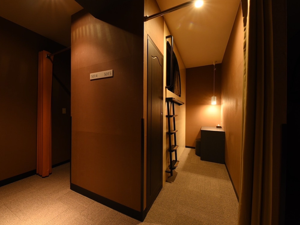 Superior Cabin - Upper Level, Non Smoking [men only]