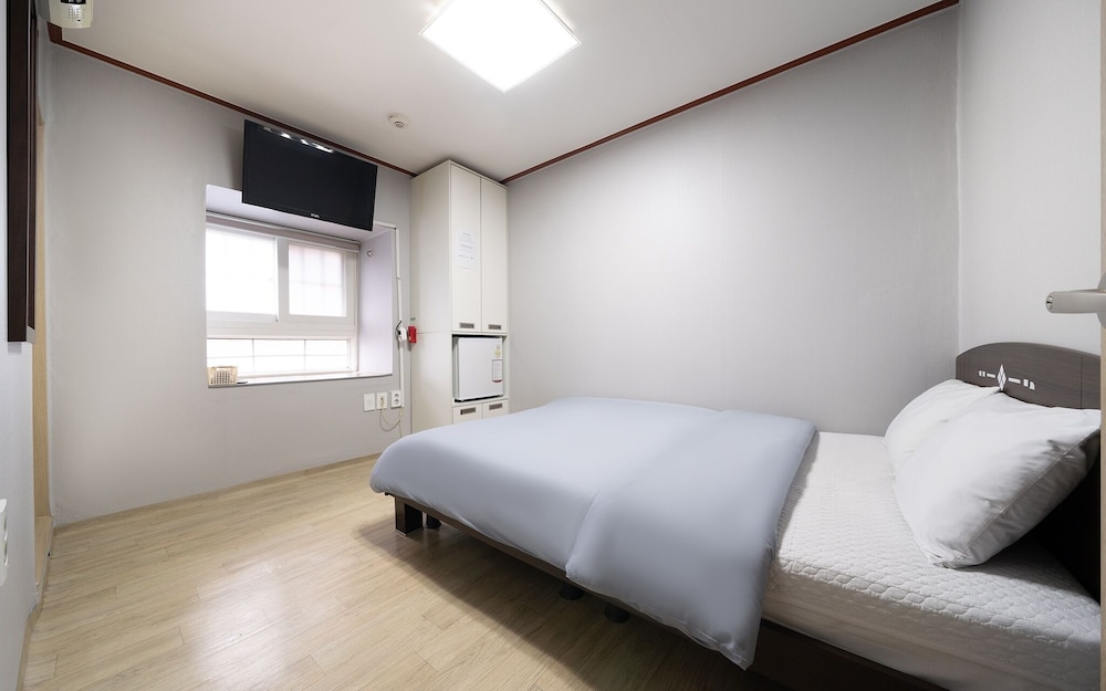 Room (Western-style Room (Double))