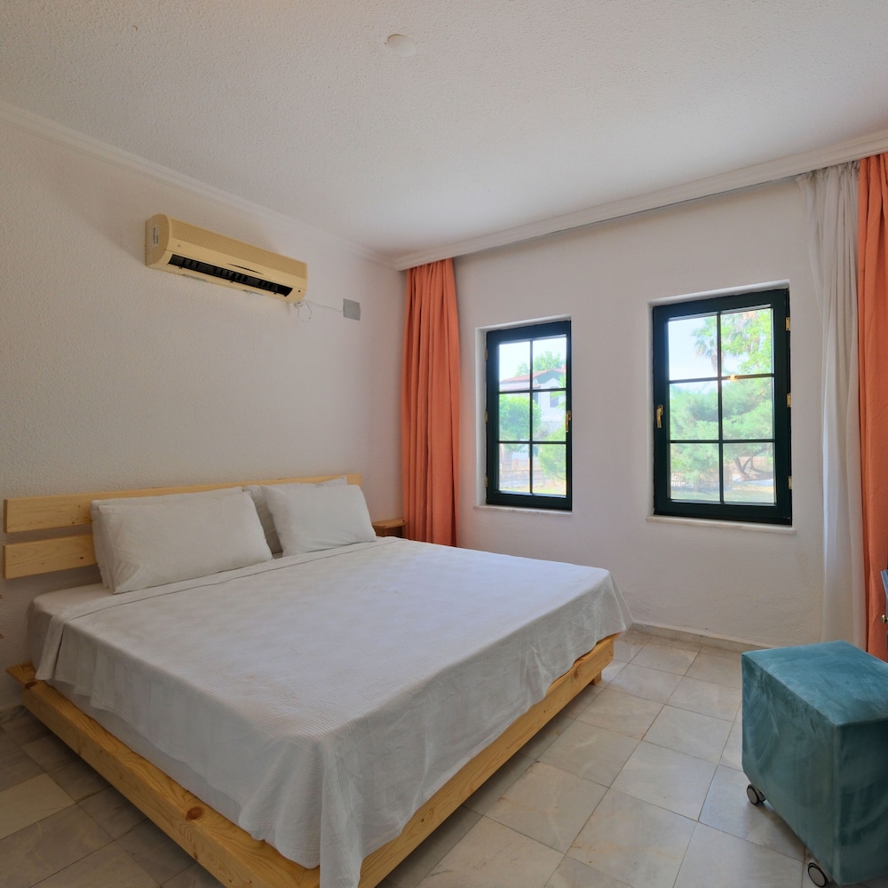 Family Room, 2 Bedrooms, Garden View photo 1