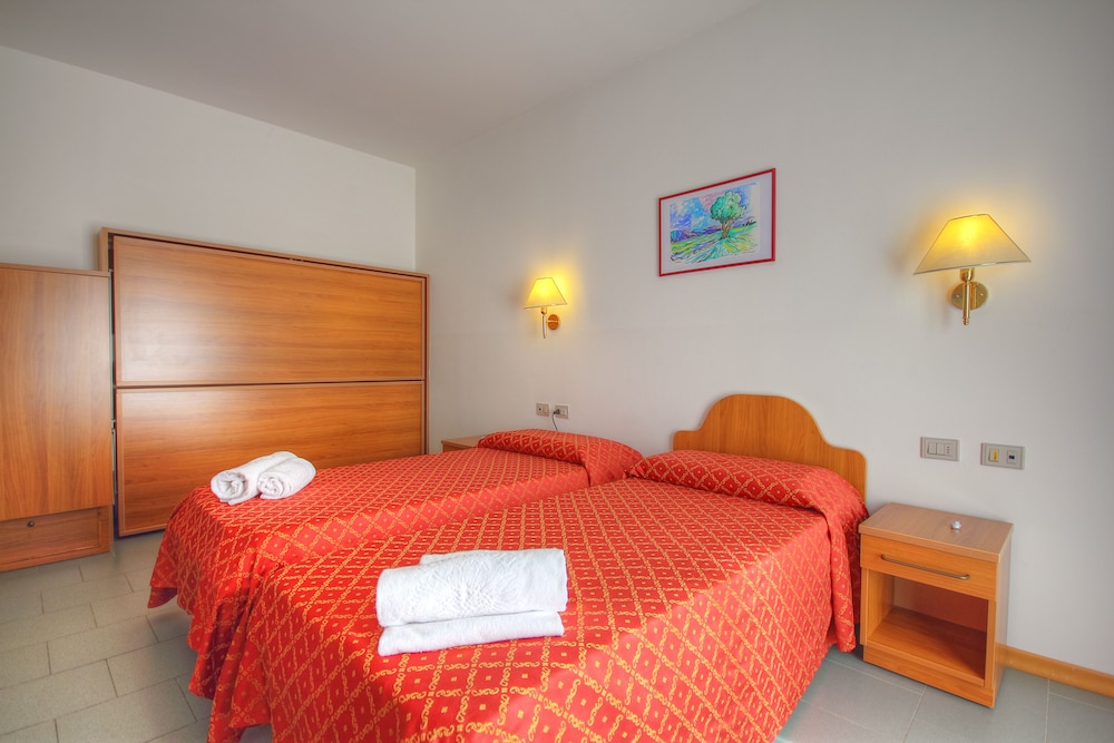 Quadruple Room, Accessible photo 2