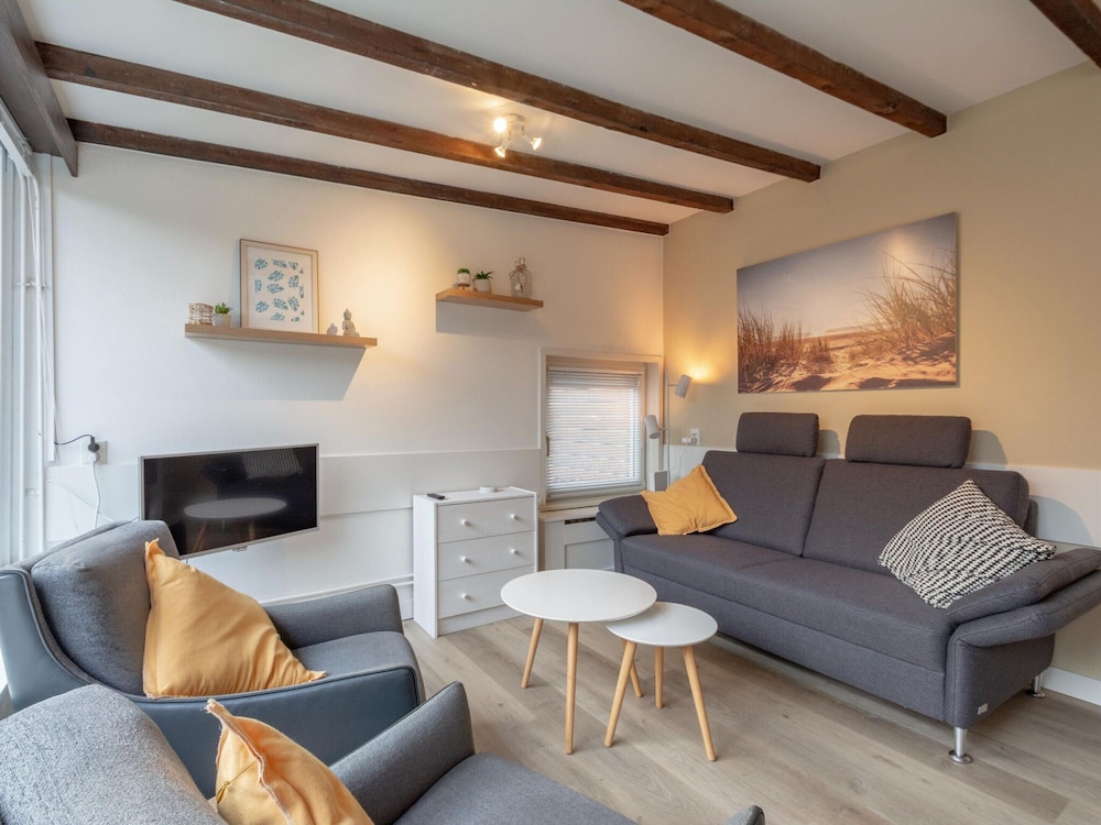 Classic Bungalow, 3 Bedrooms photo 3