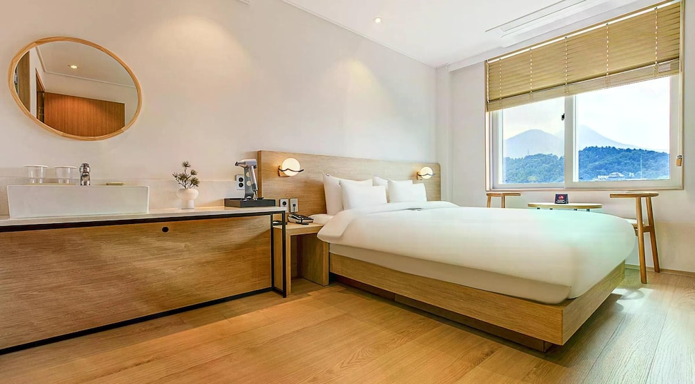 Japanese-style Double Room, 1 Queen Bed, Non Smoking, Mountain View